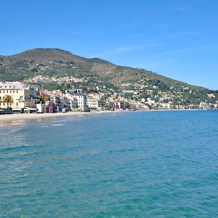 La Vie Enchanting Sea View *
