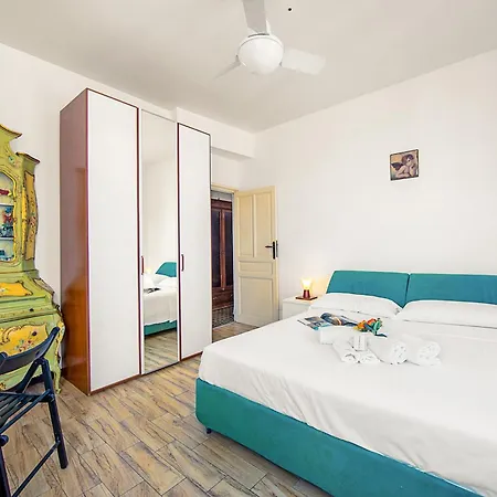 La Vie Enchanting Sea View *