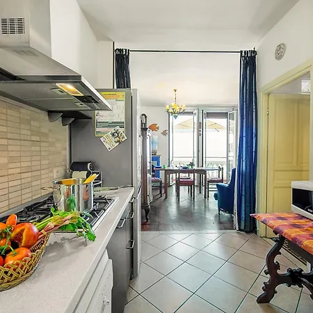 Апартаменты La Vie Enchanting Sea View Алассио