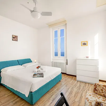 La Vie Enchanting Sea View Алассио